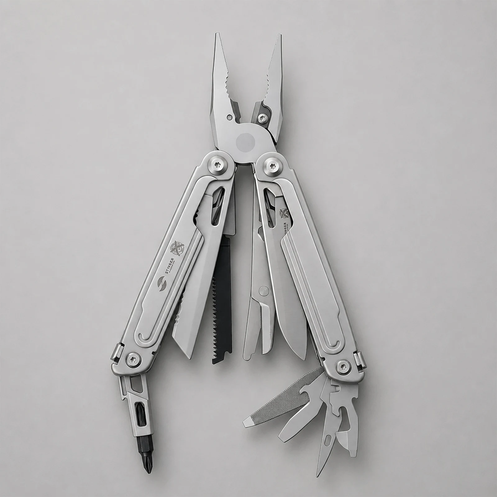 Мультитул Stinger, 113 х 22 мм, 21 функция, сталь, серебристый, в картонной коробке, в комплекте нейлоновый чехол