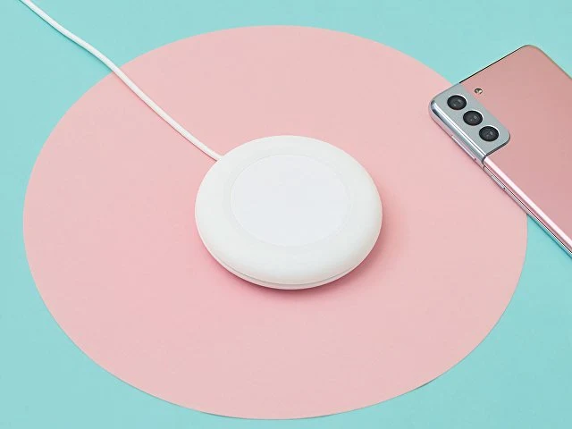 Беспроводное зарядное устройство со встроенным кабелем 2-в-1 "Disc", белый