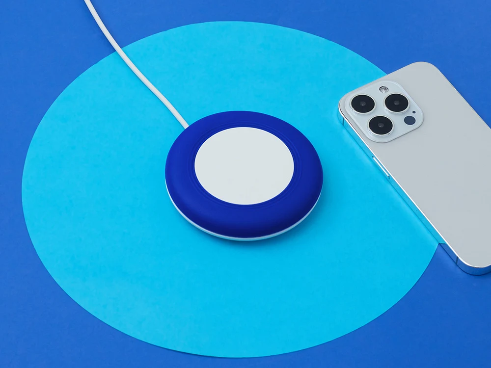 Беспроводное зарядное устройство со встроенным кабелем 2-в-1 "Disc", синий